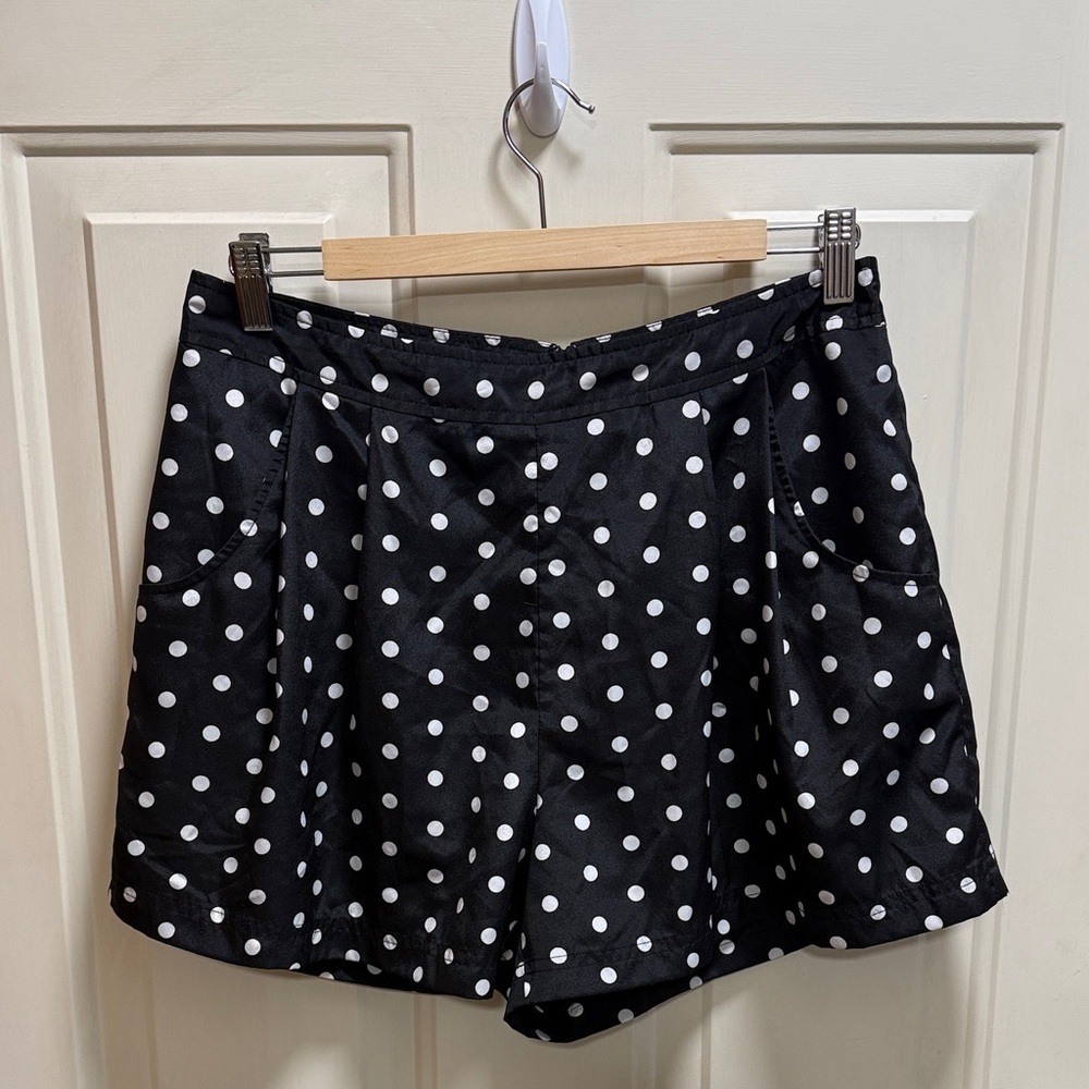 Twenty One Chic High Waist Polka Dot Shorts size L